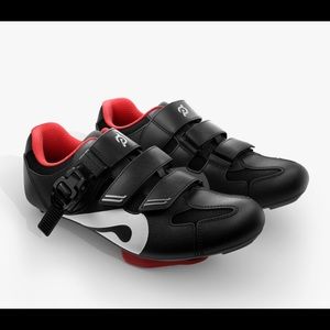 Peloton spin shoes, brand new, unworn, in box. Size EU 40.